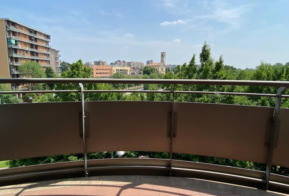 Incantevole - 15 Minuti Da Duomo + Wifi, Parking San Donato Milanese Exterior photo